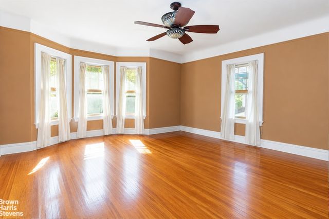 558 E 23RD Street, New York City, NY 11210