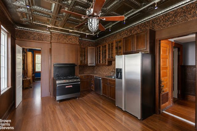 558 E 23RD Street, New York City, NY 11210