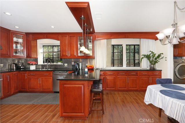 10011 Wiley Burke, Downey, CA 90240