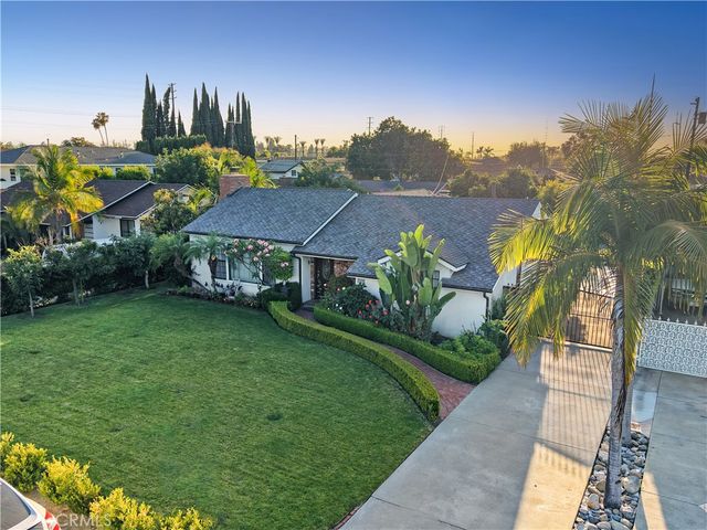 10011 Wiley Burke, Downey, CA 90240