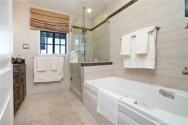 10011 Wiley Burke, Downey, CA 90240
