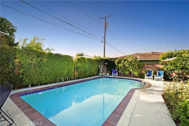 10011 Wiley Burke, Downey, CA 90240