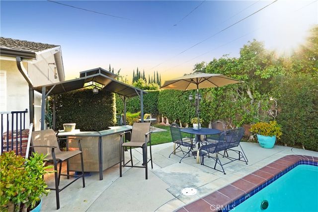 10011 Wiley Burke, Downey, CA 90240
