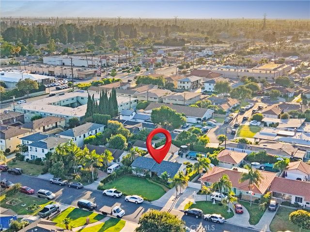 10011 Wiley Burke, Downey, CA 90240