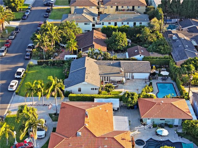 10011 Wiley Burke, Downey, CA 90240