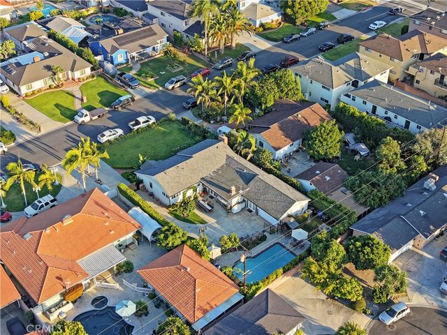 10011 Wiley Burke, Downey, CA 90240