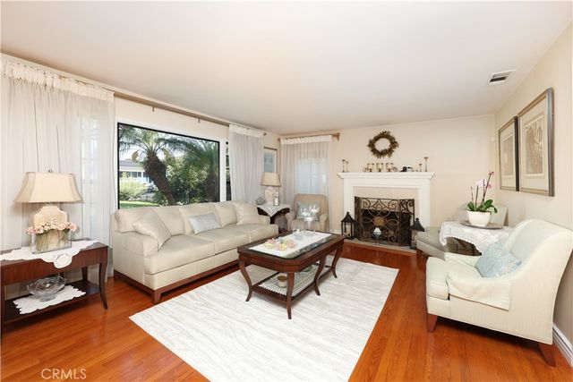 10011 Wiley Burke, Downey, CA 90240