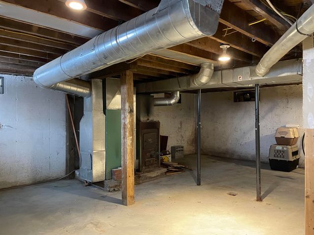 1422 Cabot Road, Woodbury, VT 05681