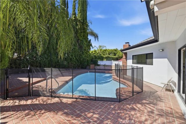 5527 Beckford Avenue, Tarzana, CA 91356