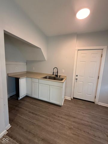 3030 E 10th Street, Indianapolis, IN 46201