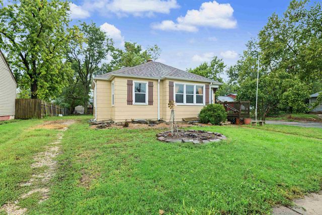 529 Franklin St., Salina, KS 67401