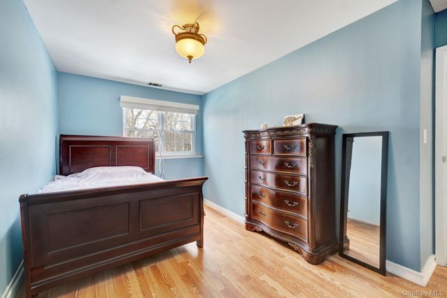 11 Manors Drive, Jericho, NY 11753