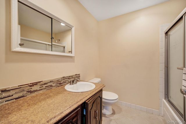 11 Manors Drive, Jericho, NY 11753