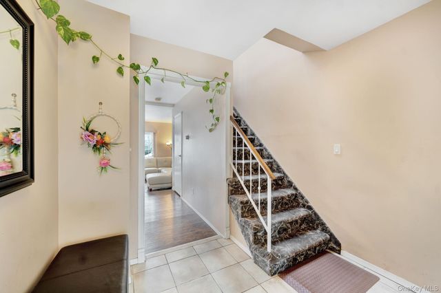 11 Manors Drive, Jericho, NY 11753