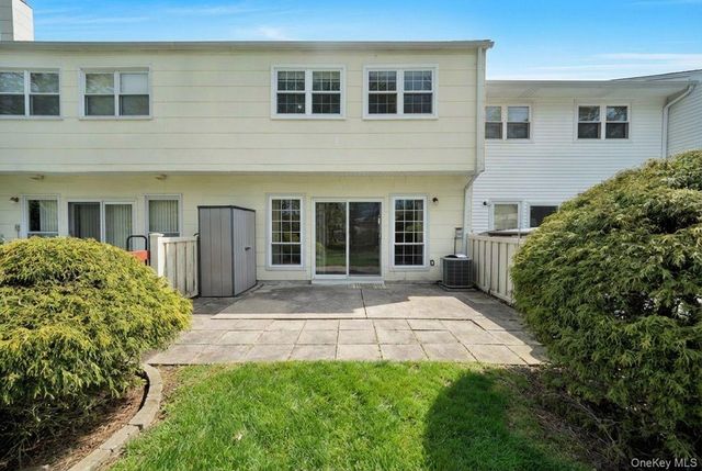 11 Manors Drive, Jericho, NY 11753