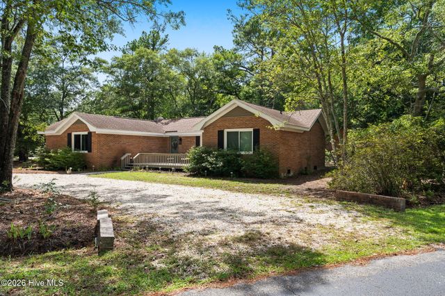 1 Golfview Court, Calabash, NC 28467