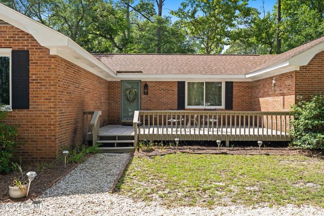 1 Golfview Court, Calabash, NC 28467