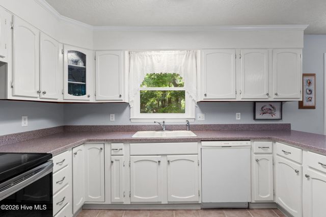1 Golfview Court, Calabash, NC 28467