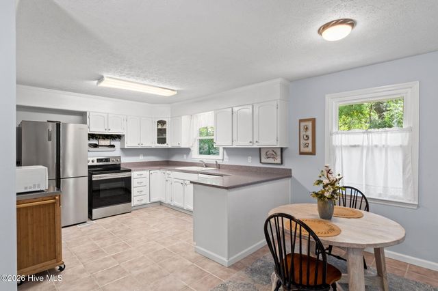 1 Golfview Court, Calabash, NC 28467