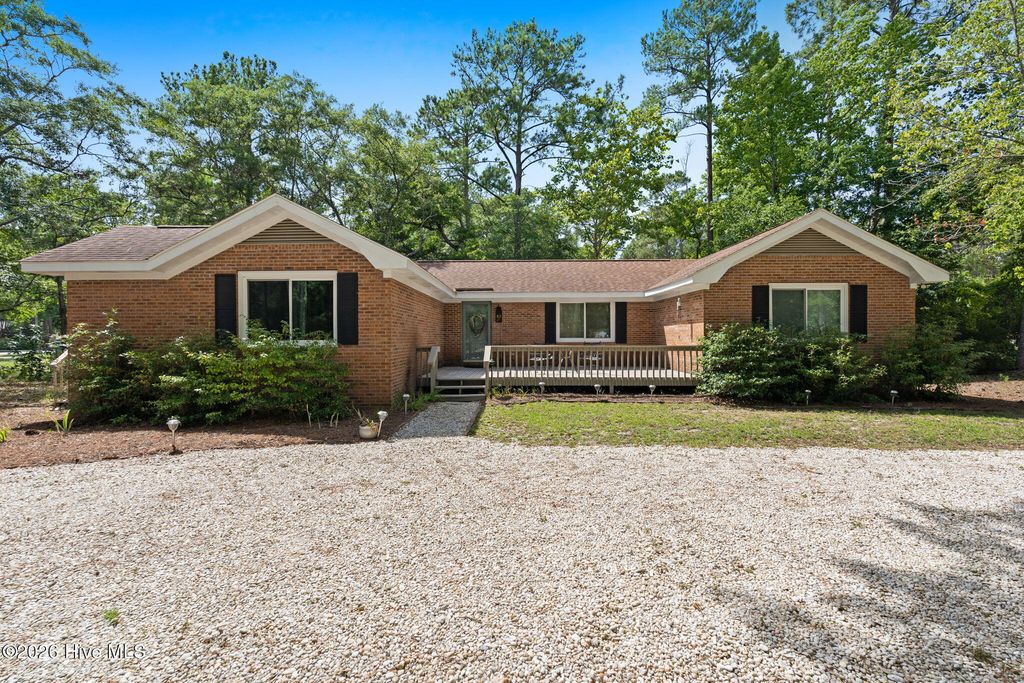 1 Golfview Court, Calabash, NC 28467