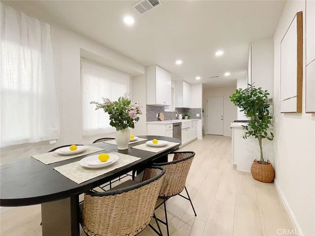 877 W Edna, Covina, CA 91722