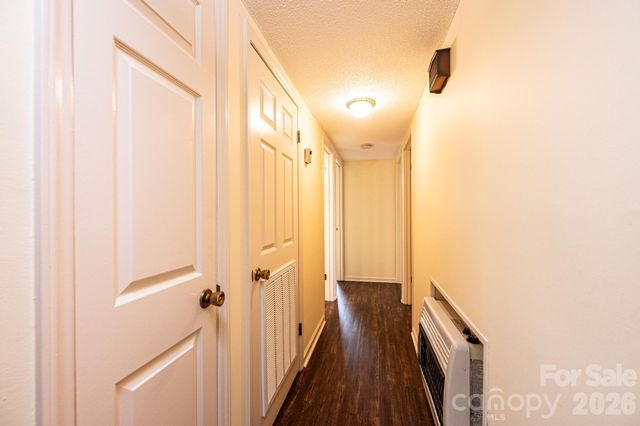 4367 Vine Arbor Drive, Hickory, NC 28602