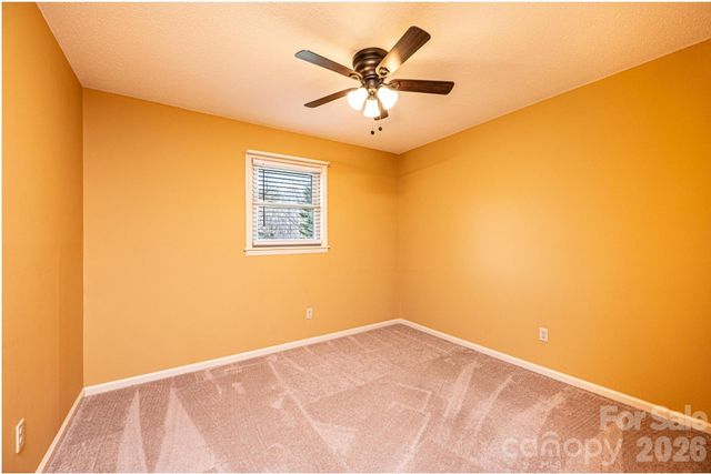 4367 Vine Arbor Drive, Hickory, NC 28602