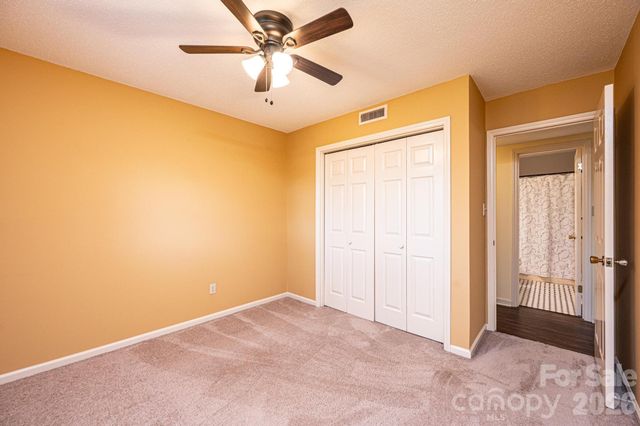 4367 Vine Arbor Drive, Hickory, NC 28602