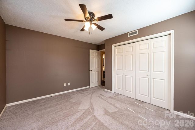 4367 Vine Arbor Drive, Hickory, NC 28602