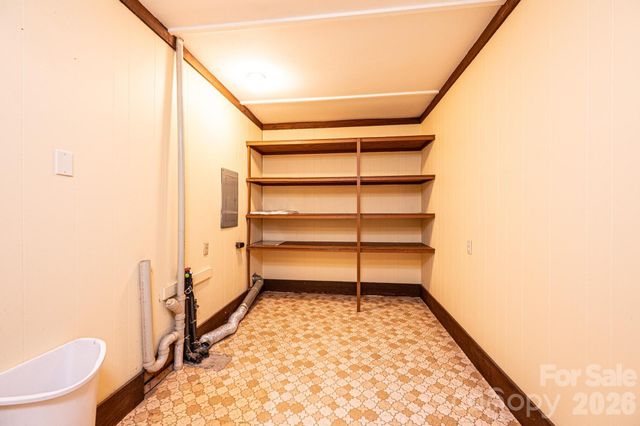 4367 Vine Arbor Drive, Hickory, NC 28602