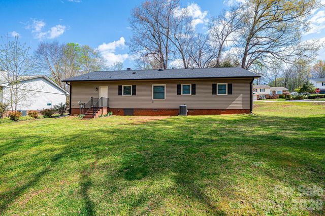 4367 Vine Arbor Drive, Hickory, NC 28602