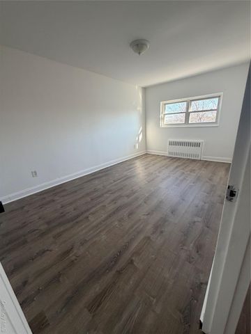 4048 Harper Avenue, Bronx, NY 10466