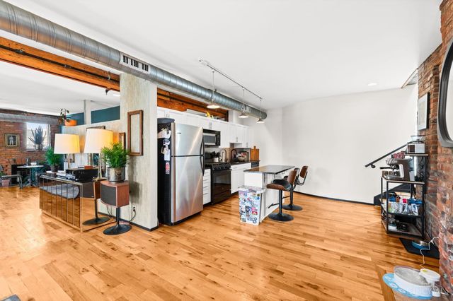 404 Reading Road, Cincinnati, OH 45202