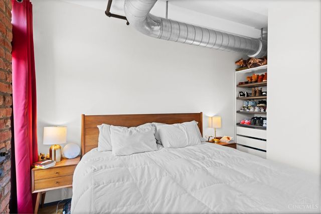 404 Reading Road, Cincinnati, OH 45202