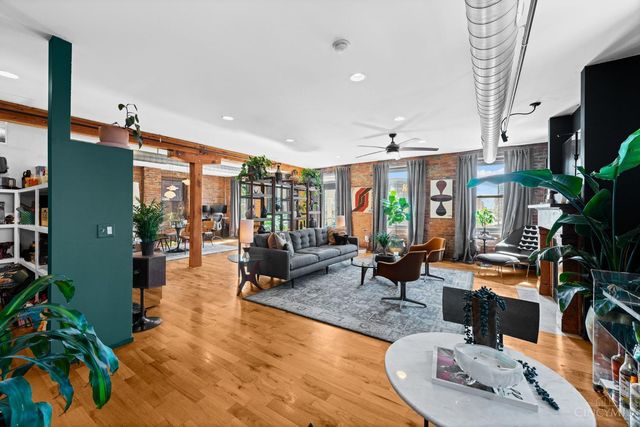 404 Reading Road, Cincinnati, OH 45202