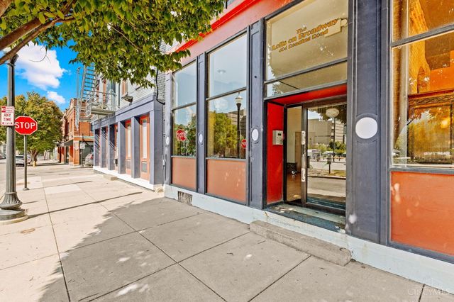 404 Reading Road, Cincinnati, OH 45202