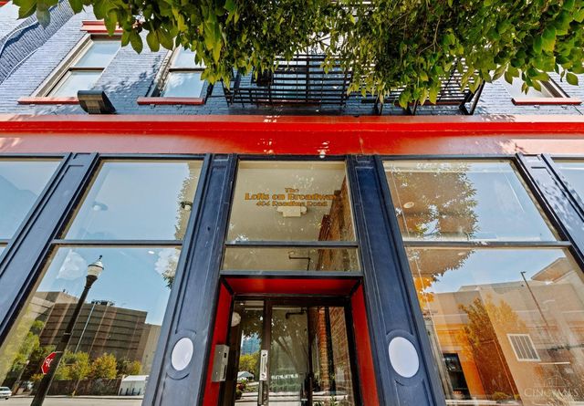 404 Reading Road, Cincinnati, OH 45202