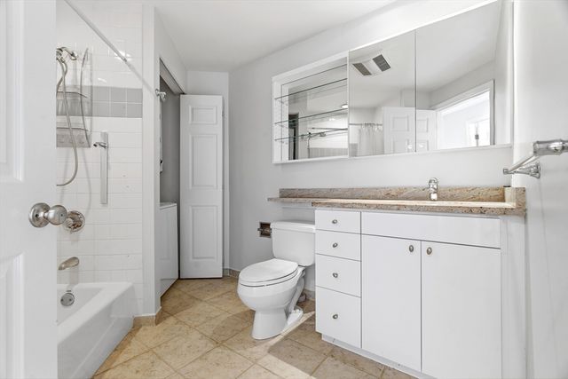 25 Marion St 46, Brookline, MA 02446