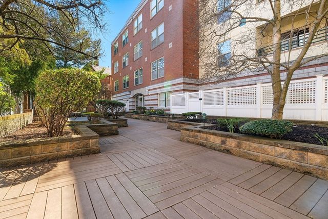 25 Marion St 46, Brookline, MA 02446