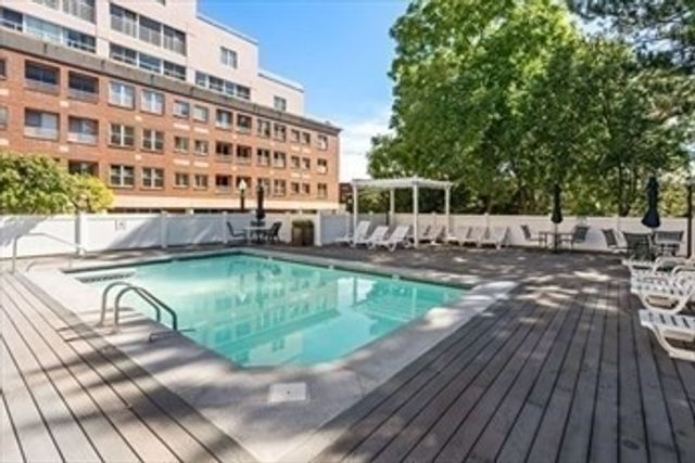 25 Marion St 46, Brookline, MA 02446