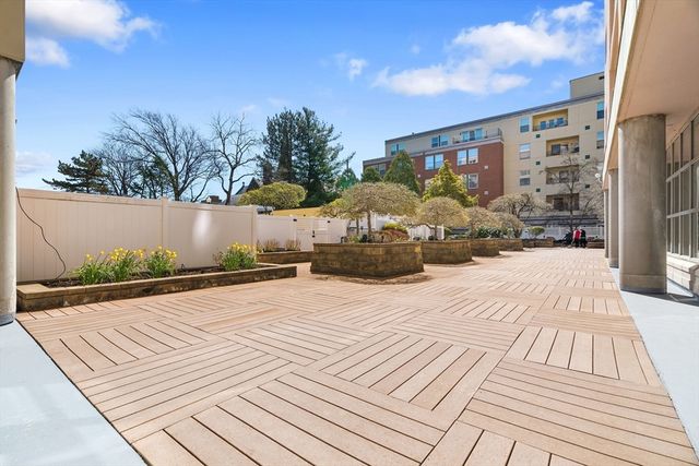 25 Marion St 46, Brookline, MA 02446