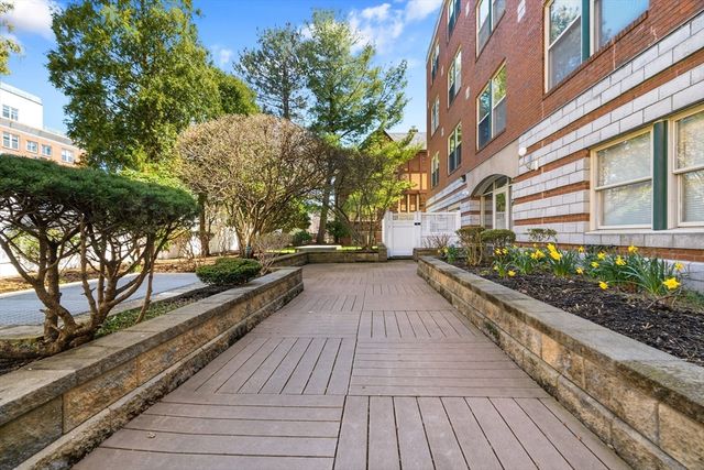 25 Marion St 46, Brookline, MA 02446