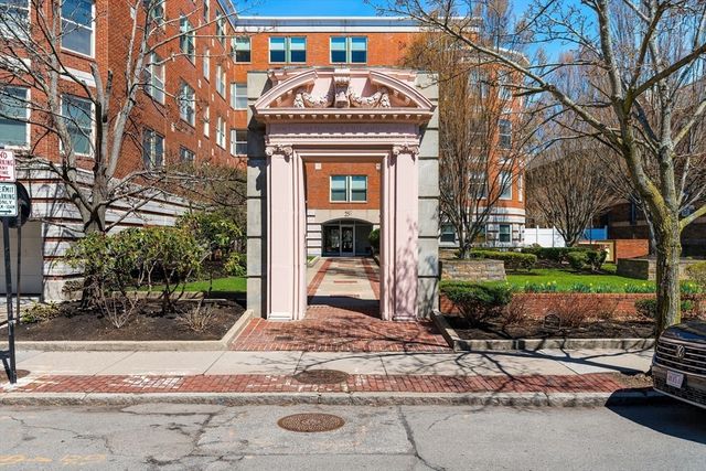 25 Marion St 46, Brookline, MA 02446
