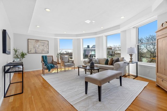 25 Marion St 46, Brookline, MA 02446