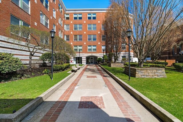 25 Marion St 46, Brookline, MA 02446