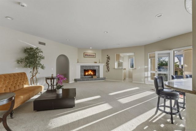 2464 Canyon Creek Rd, Escondido, CA 92025