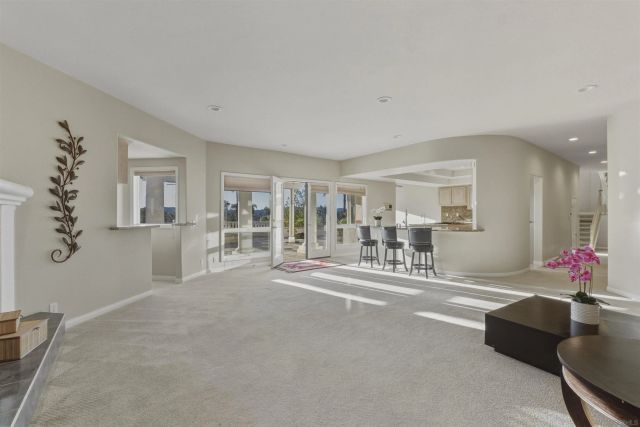 2464 Canyon Creek Rd, Escondido, CA 92025