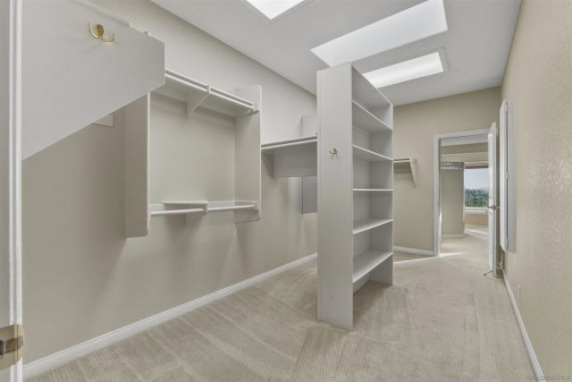 2464 Canyon Creek Rd, Escondido, CA 92025