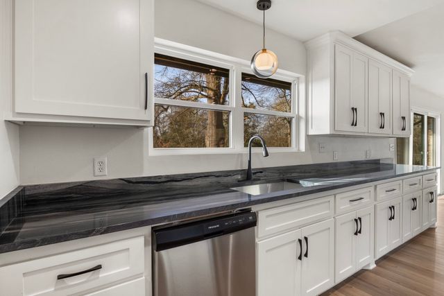 10 County Road 3357, Omaha, TX 75571