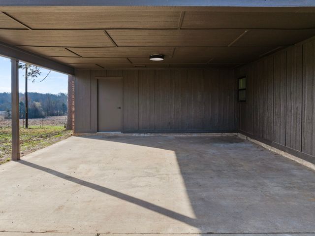 10 County Road 3357, Omaha, TX 75571